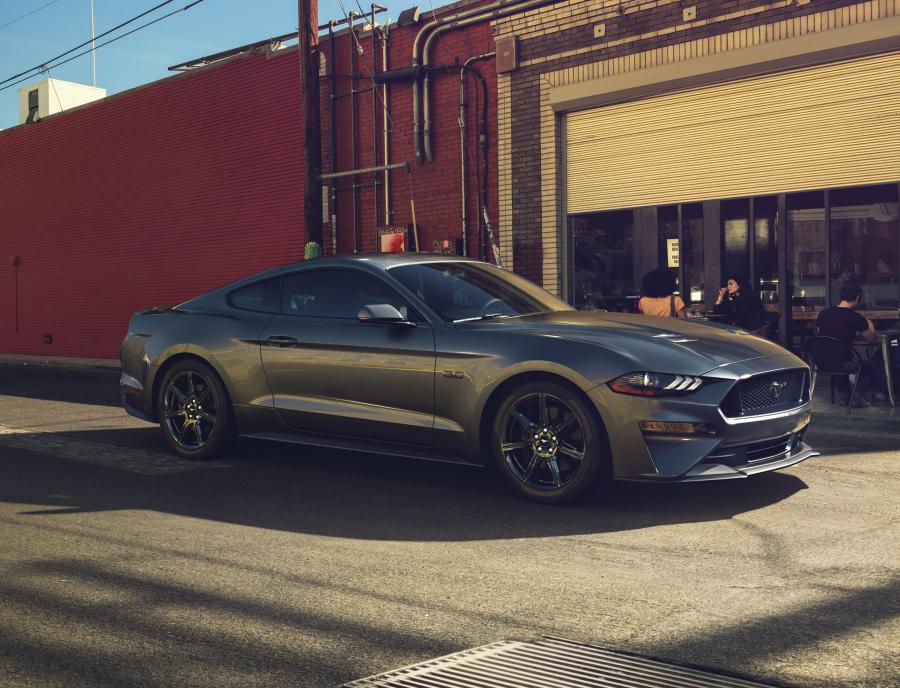  Ford Mustang GT Fastback 2017 года  (NA) (фото 3 из 40)